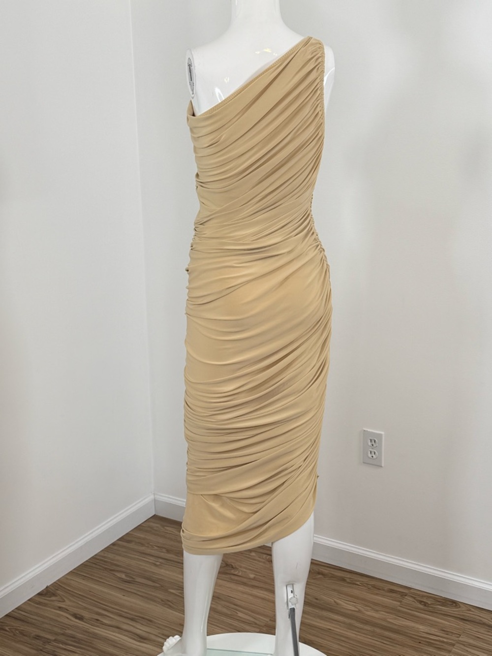 Norma Kamali Diana Ruched One-Shoulder Gown Size Small - Picture 4 of 10